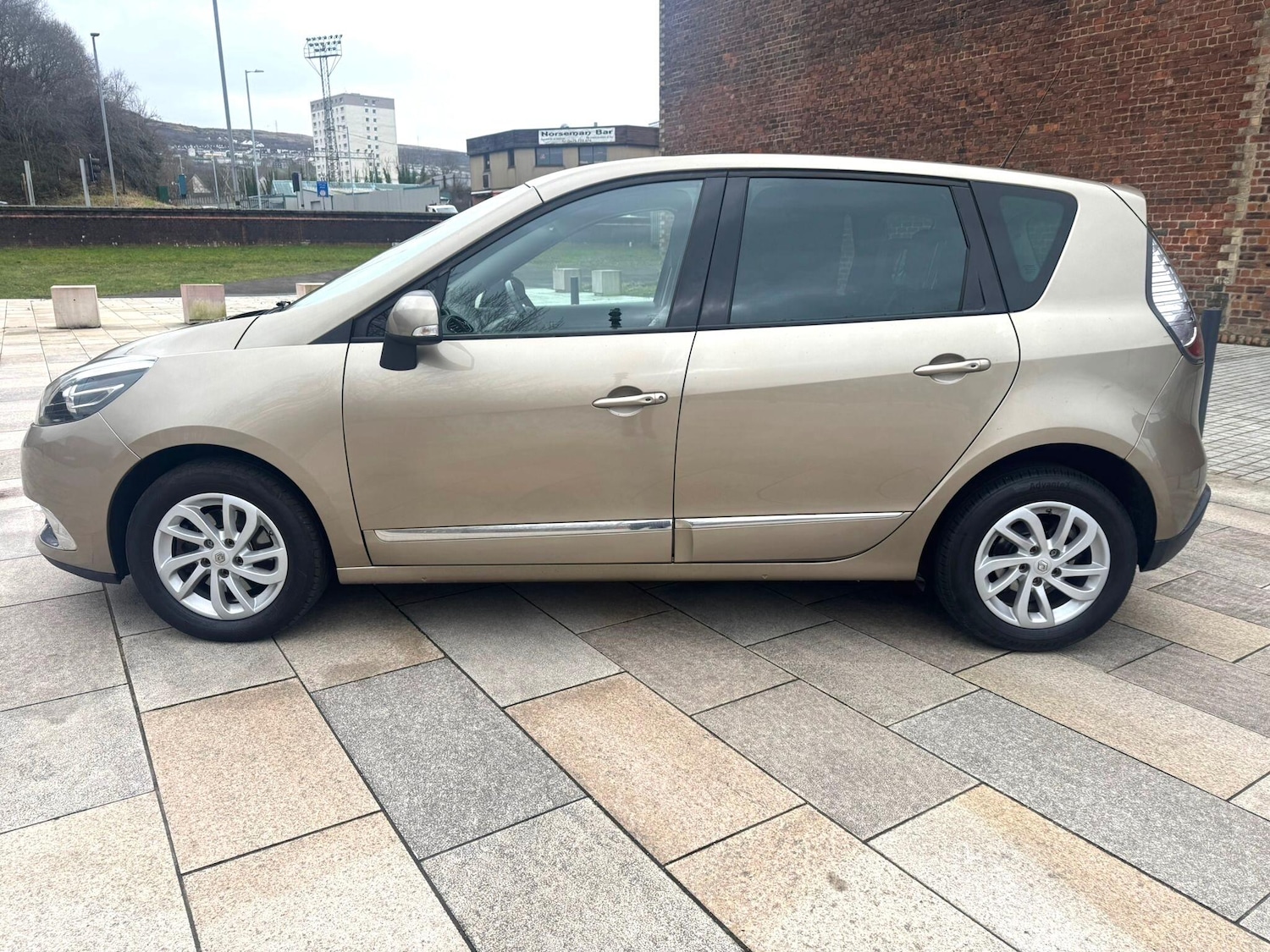 Used Renault Scenic 2015 for sale - 77331086: Photo 24