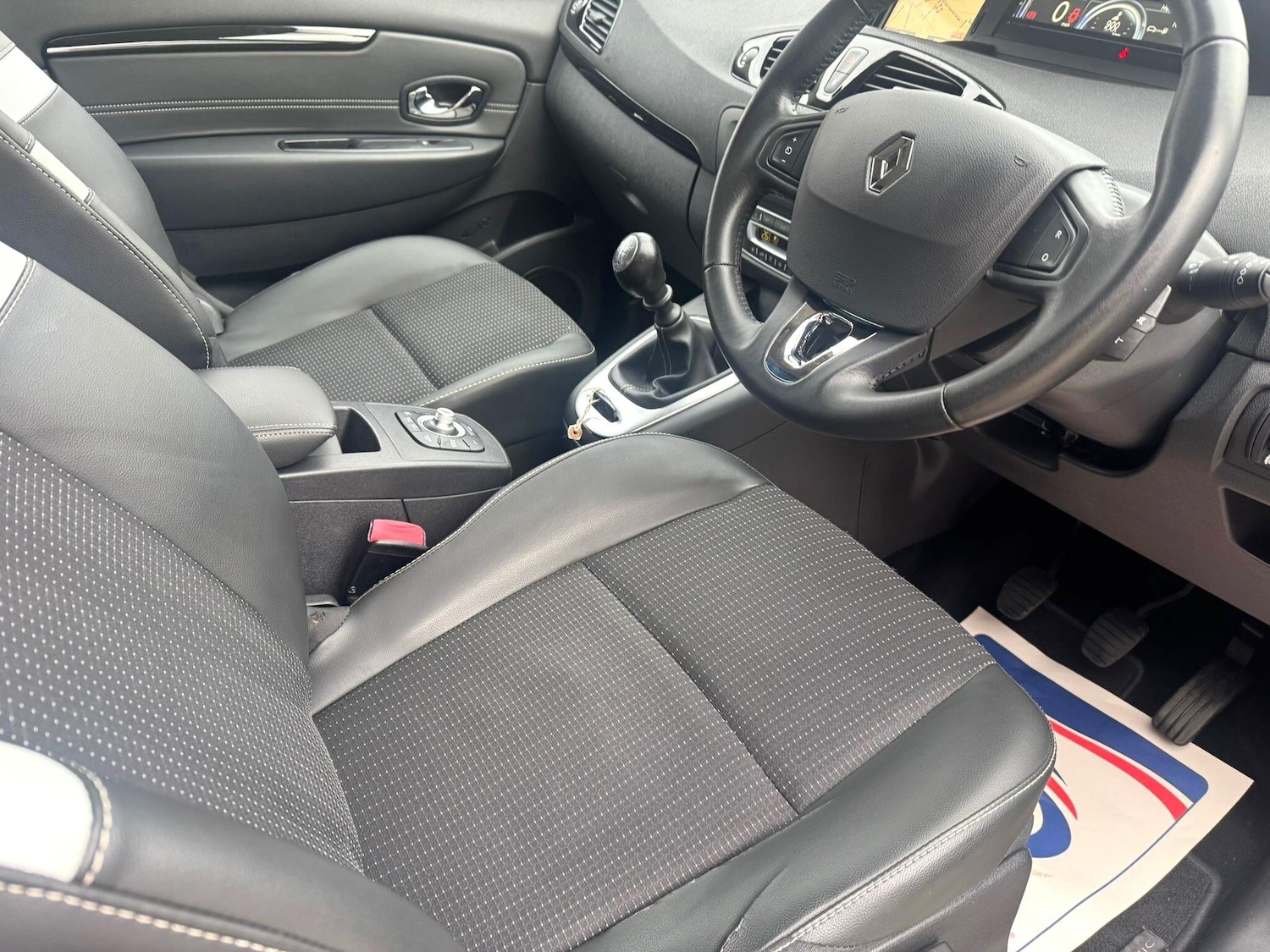 Used Renault Scenic 2015 for sale - 77331086: Photo 33