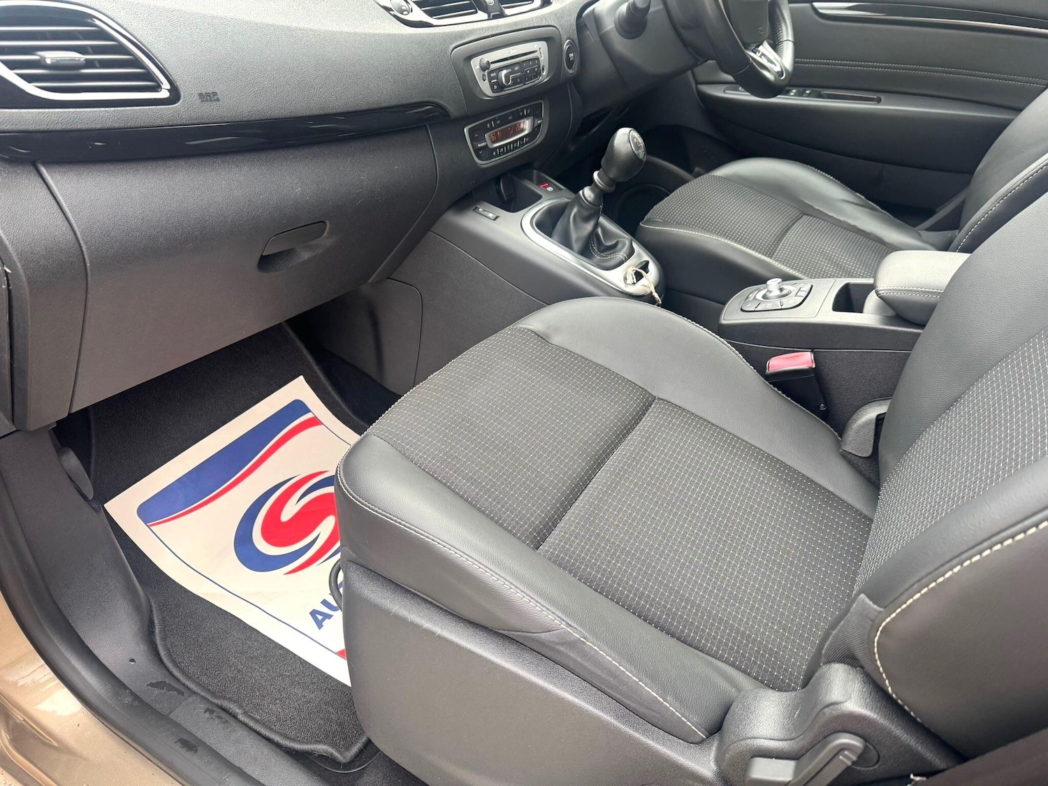 Used Renault Scenic 2015 for sale - 77331086: Photo 44