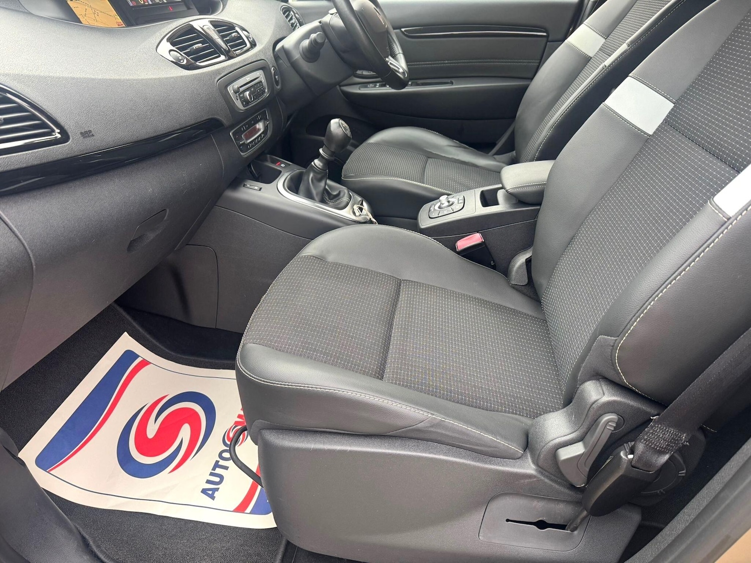 Used Renault Scenic 2015 for sale - 77331086: Photo 45