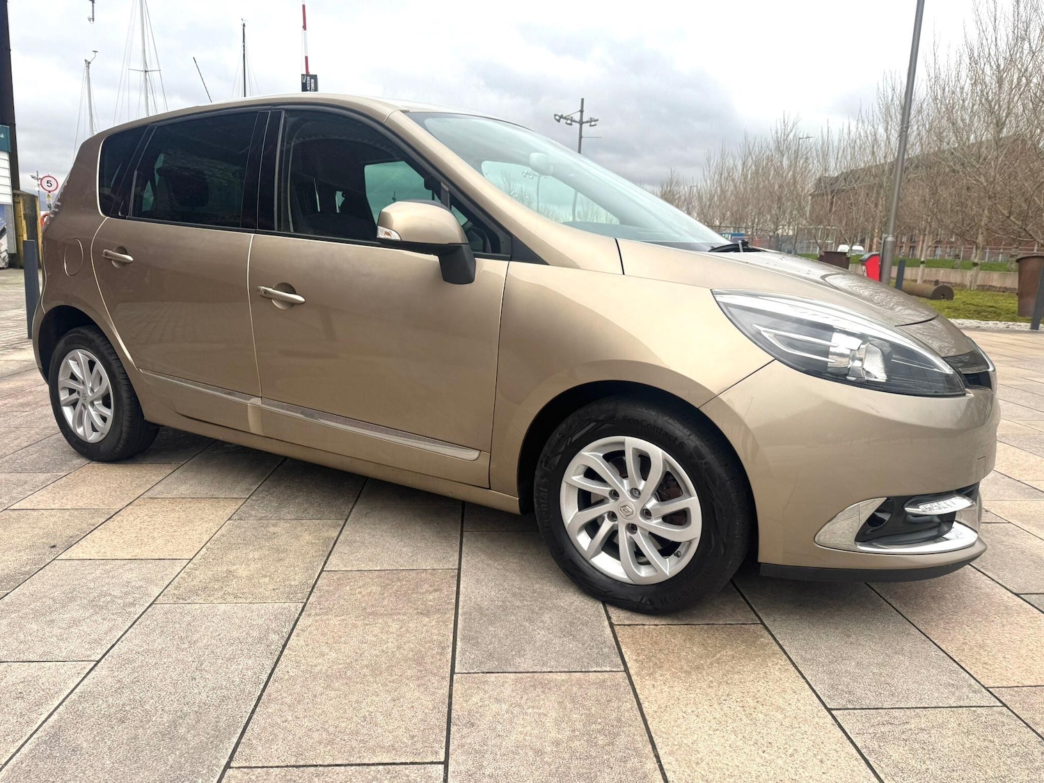 Used Renault Scenic 2015 for sale - 77331086: Photo 9