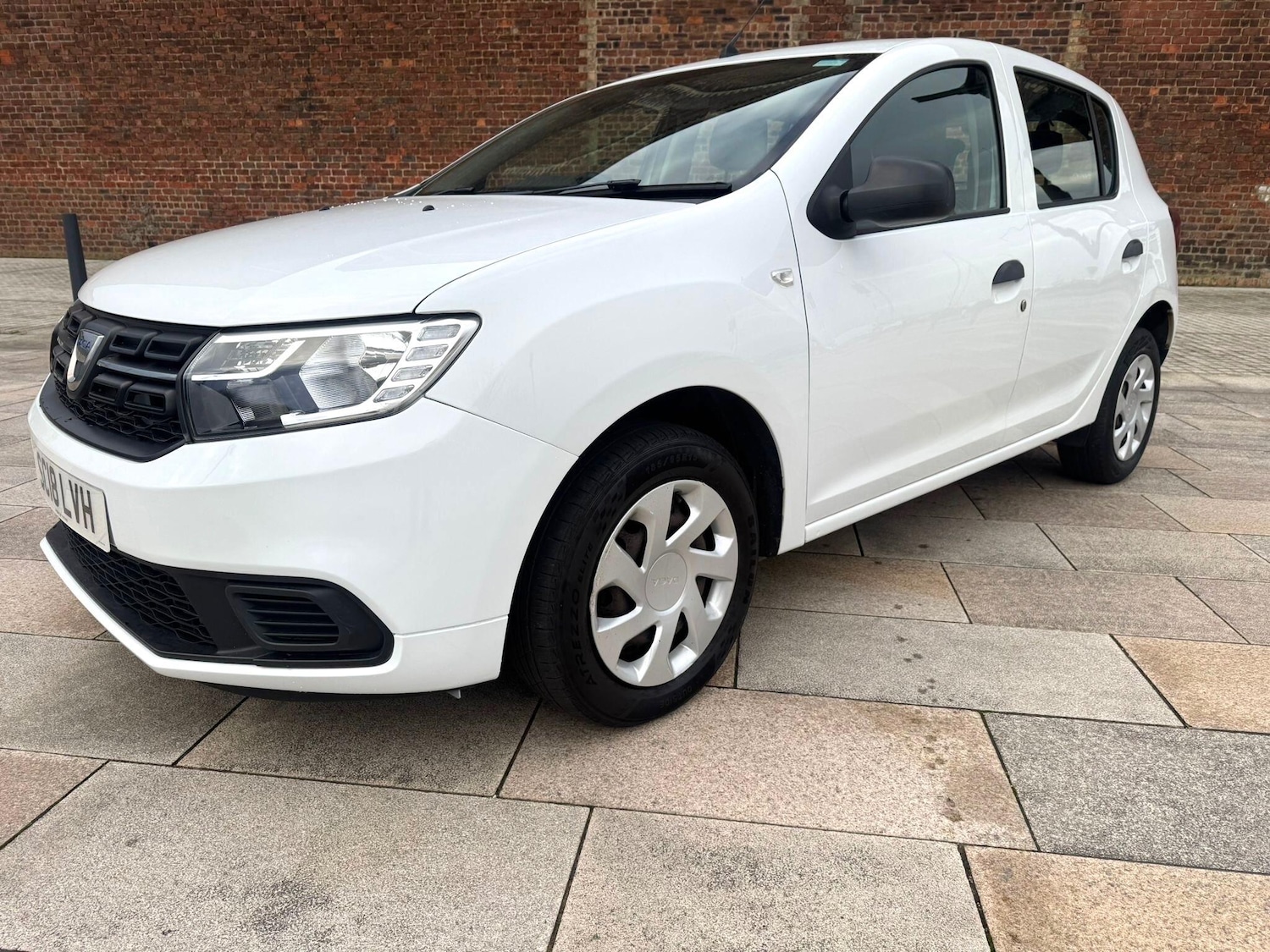 Used Dacia Sandero for sale - 76913323: Photo 2