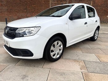 Used Dacia Sandero 2018 for sale - 76913323: Photo