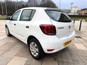 Used Dacia Sandero 2018 for sale - 76913323: Photo