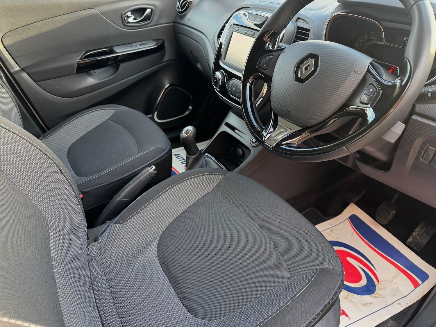 Used Renault Captur 2014 for sale - 76765644: Photo 33