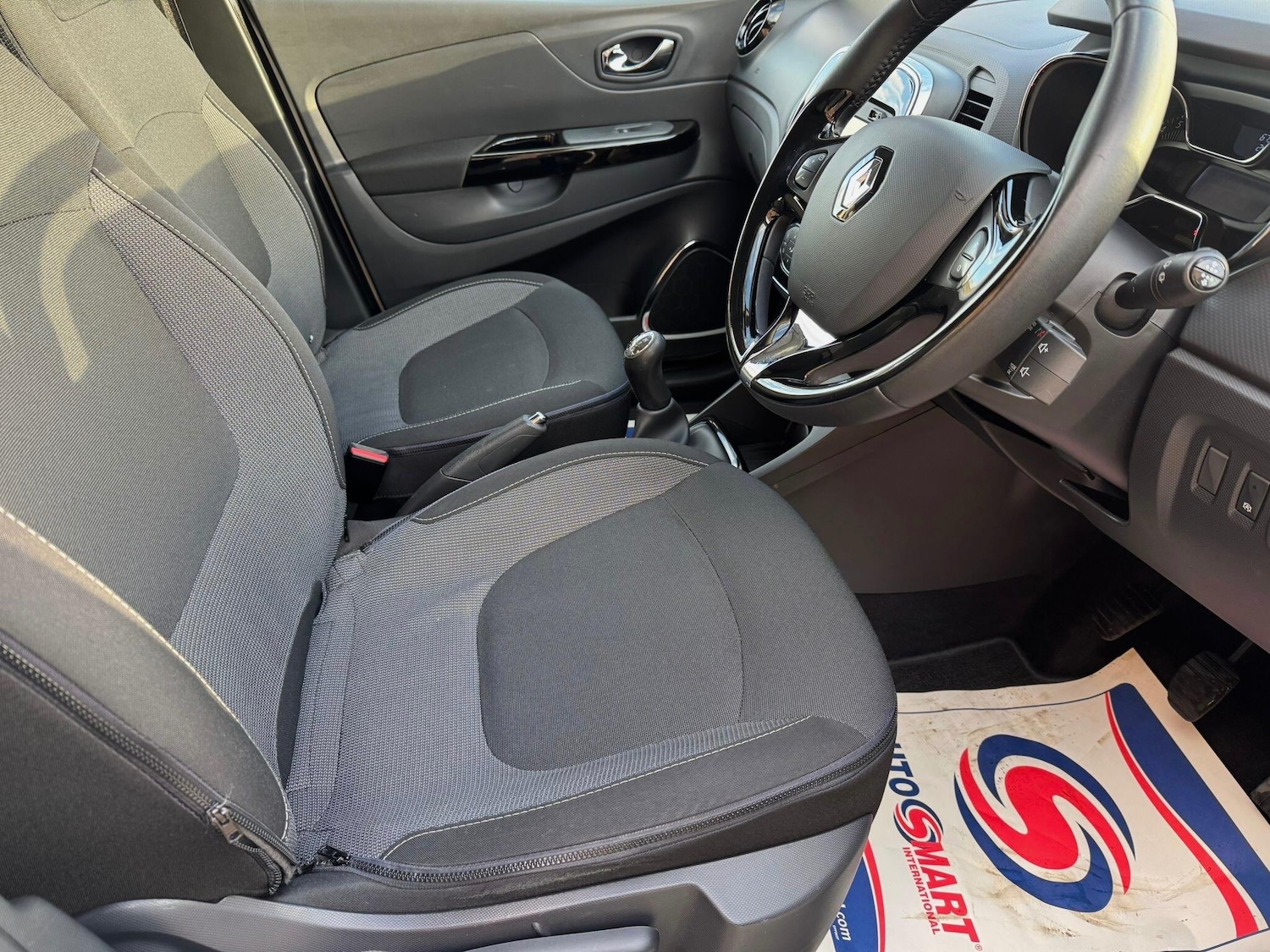 Used Renault Captur 2014 for sale - 76765644: Photo 34