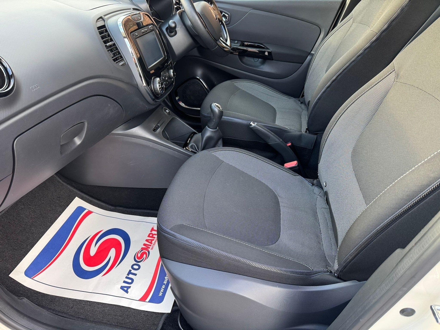 Used Renault Captur 2014 for sale - 76765644: Photo 49