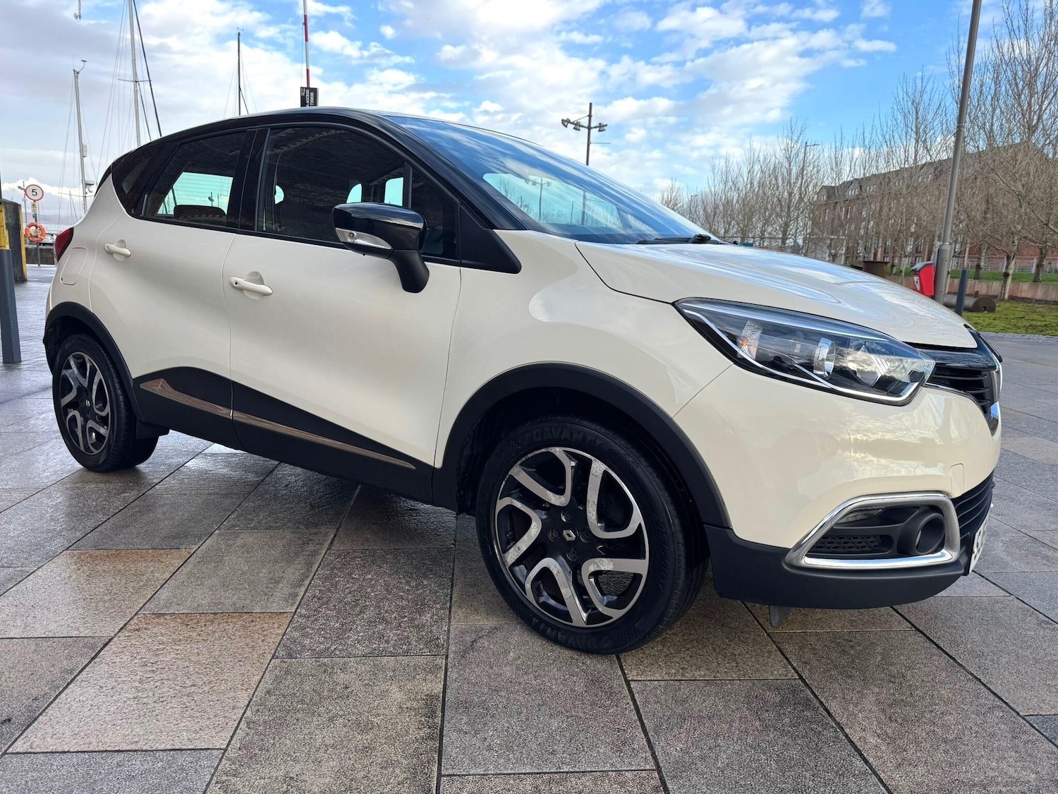 Used Renault Captur 2014 for sale - 76765644: Photo 5