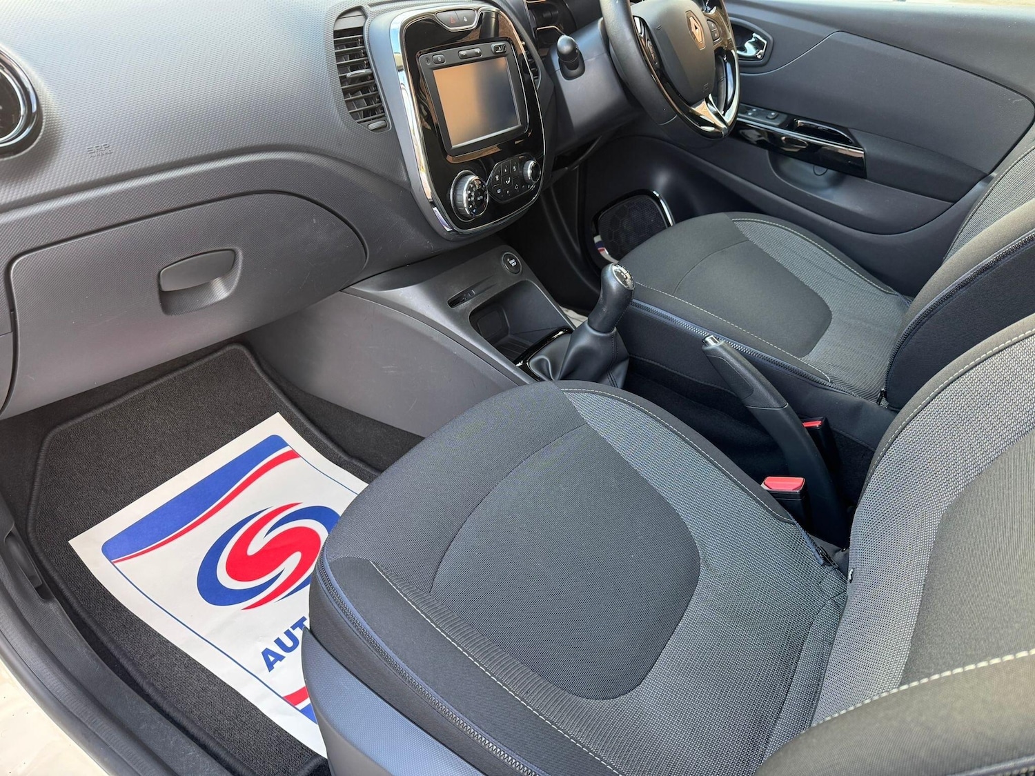 Used Renault Captur 2014 for sale - 76765644: Photo 50