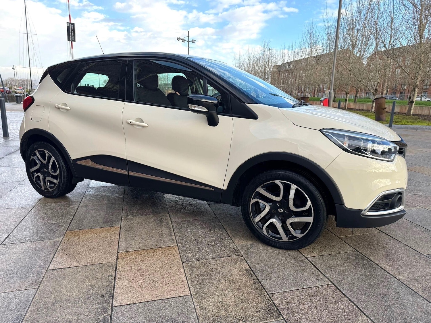 Used Renault Captur 2014 for sale - 76765644: Photo 6