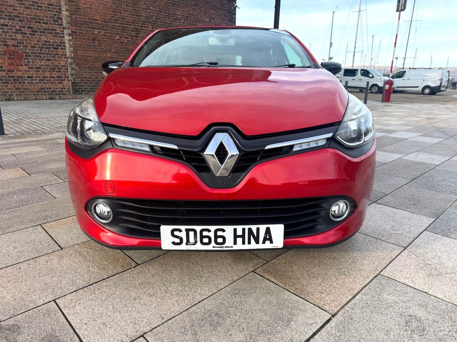 Used Renault Clio for sale - 77586436: Photo 2