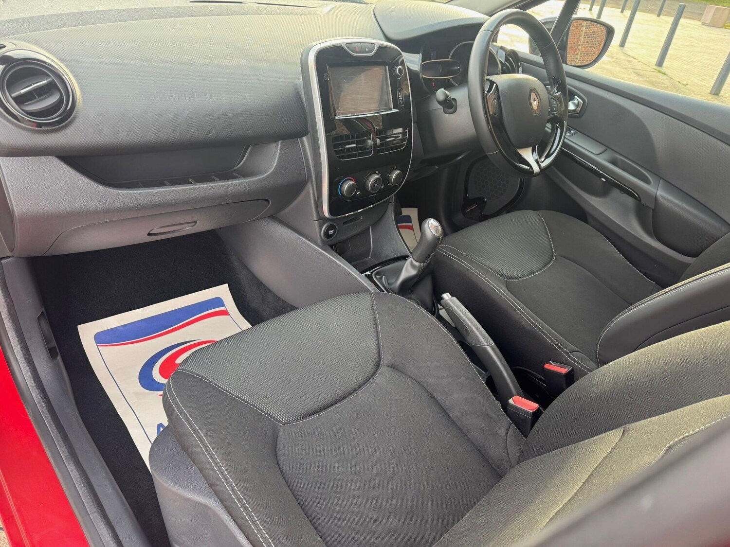 Used Renault Clio for sale - 77586436: Photo 23