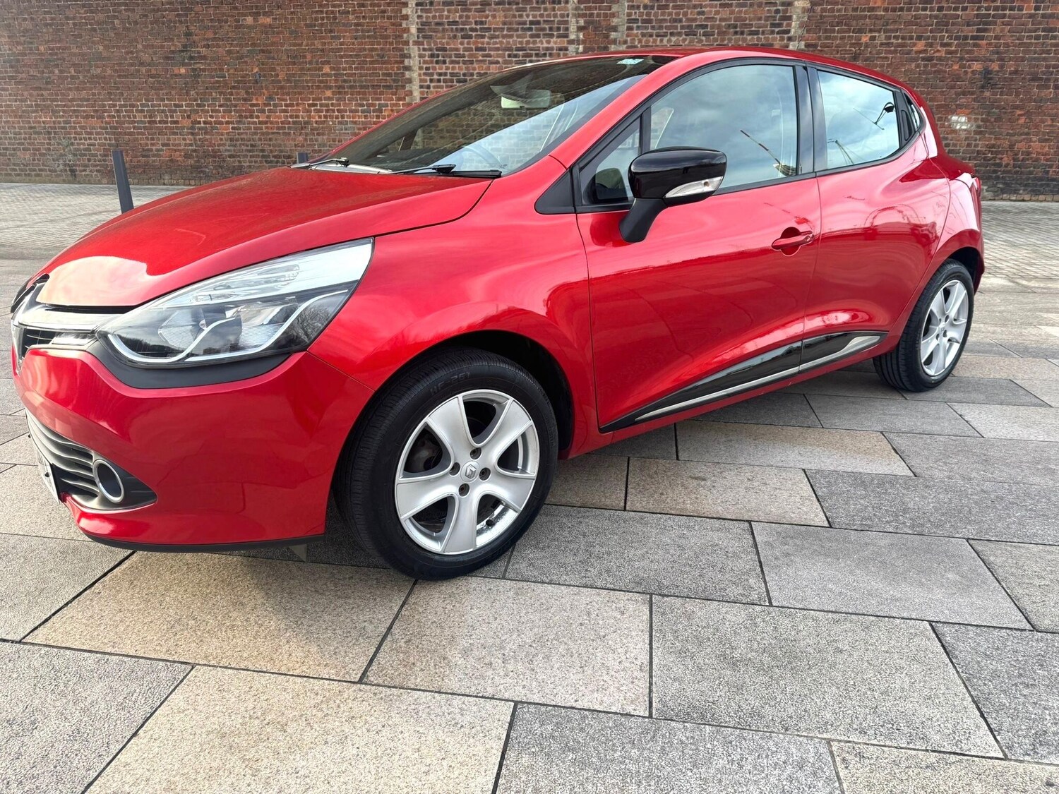 Used Renault Clio for sale - 77586436: Photo 9