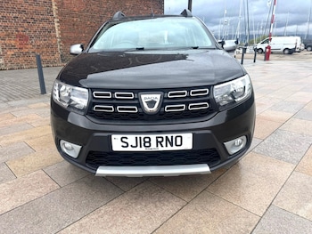 Used Dacia Sandero Stepway 2018 for sale - 78636200: Photo