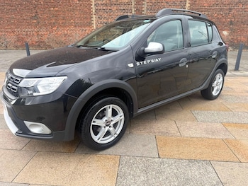 Used Dacia Sandero Stepway 2018 for sale - 78636200: Photo