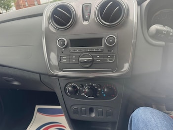 Used Dacia Sandero Stepway 2018 for sale - 78636200: Photo