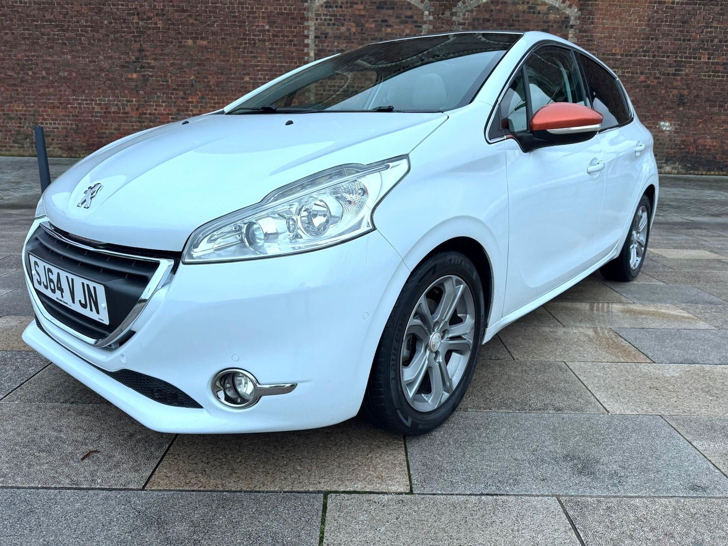 Used Peugeot 208 2014 for sale - 77029488: Photo 13