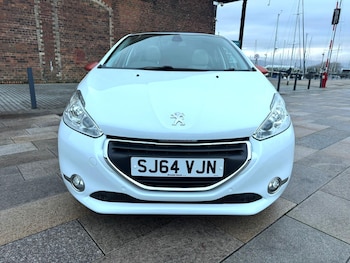 Used Peugeot 208 2014 for sale - 77029488: Photo