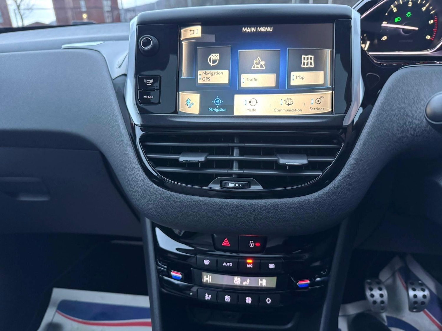 Used Peugeot 208 2014 for sale - 77029488: Photo 30