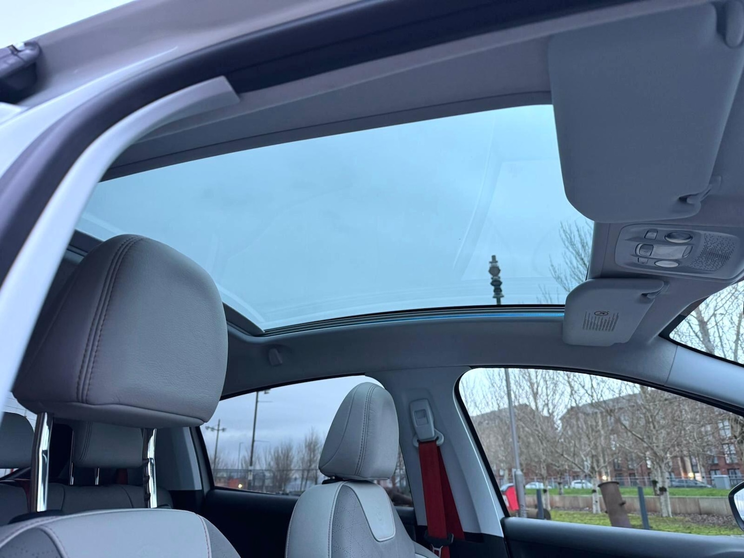 Used Peugeot 208 2014 for sale - 77029488: Photo 35