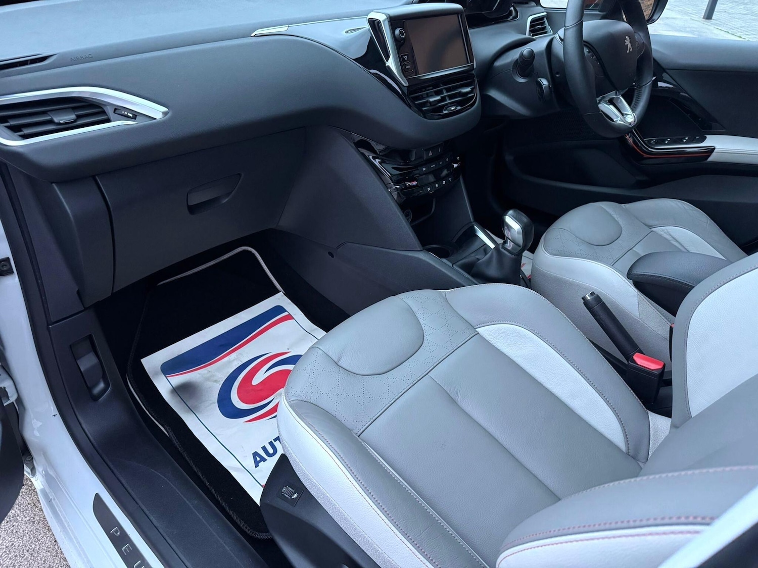 Used Peugeot 208 2014 for sale - 77029488: Photo 36