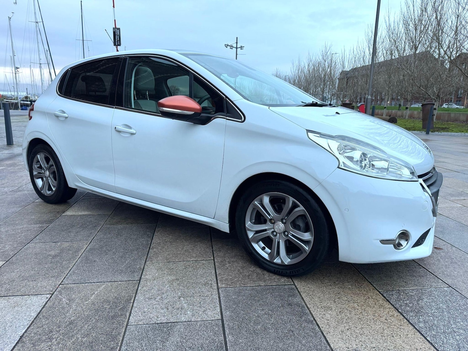 Used Peugeot 208 2014 for sale - 77029488: Photo 7
