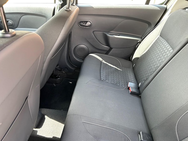 Used Dacia Sandero 2015 for sale - 75493612: Photo 16