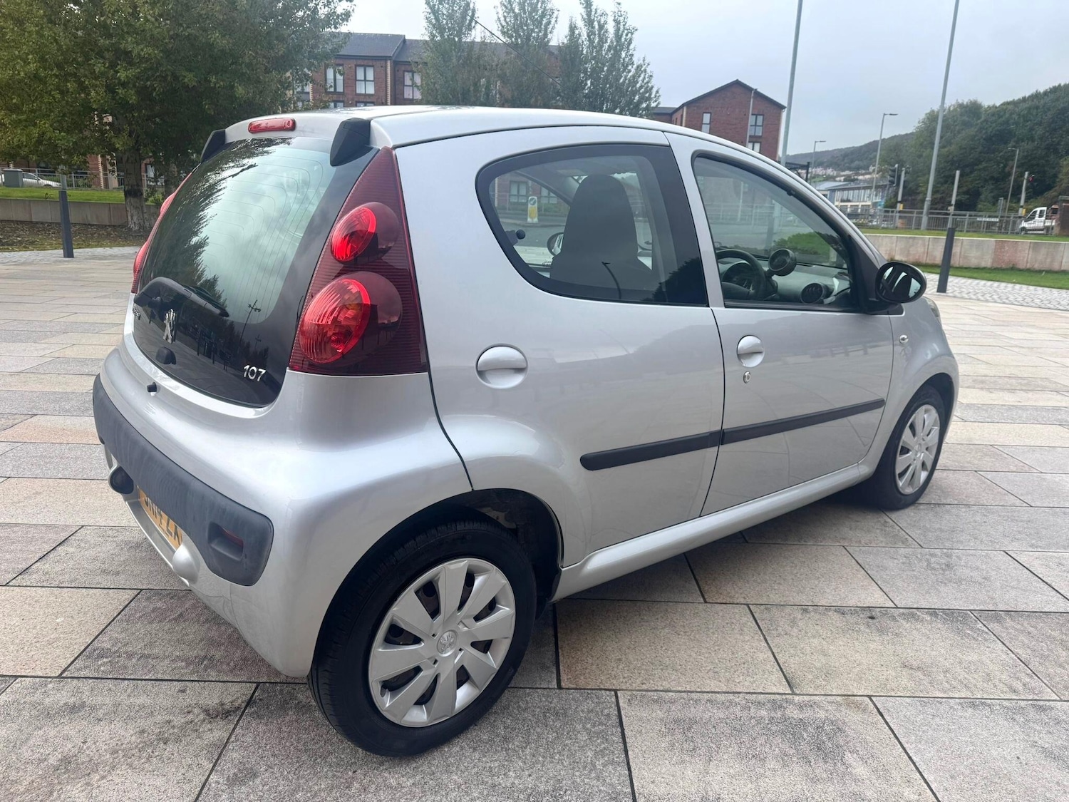 Used Peugeot 107 2014 for sale - 76995771: Photo 16