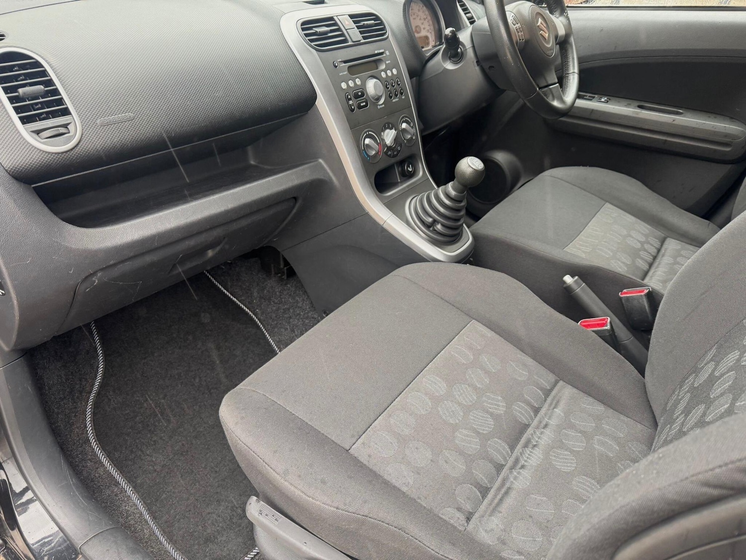 Used Suzuki Splash 2011 for sale - 76432150: Photo 30