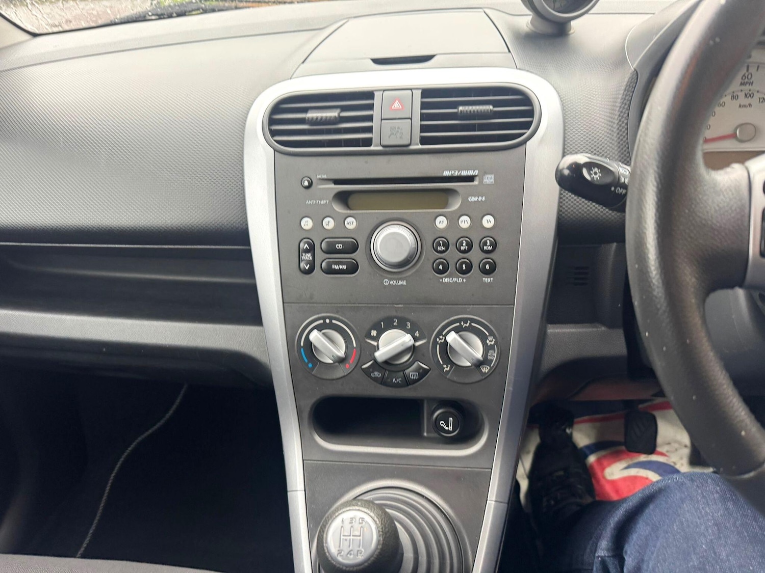 Used Suzuki Splash 2011 for sale - 76432150: Photo 32