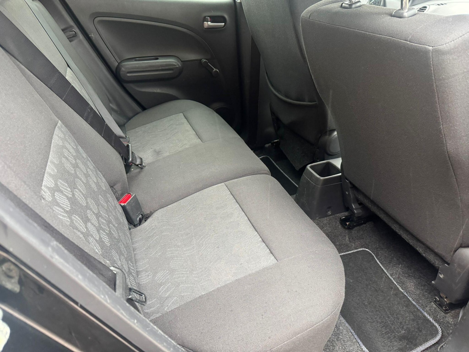 Used Suzuki Splash 2011 for sale - 76432150: Photo 40