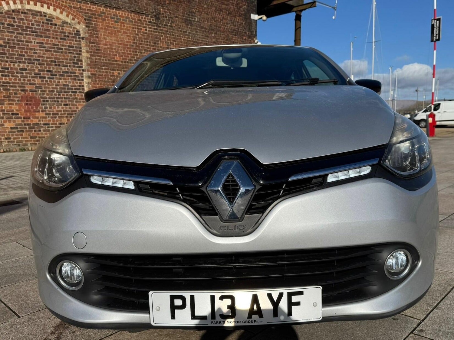 Used Renault Clio for sale - 77784560: Photo 2