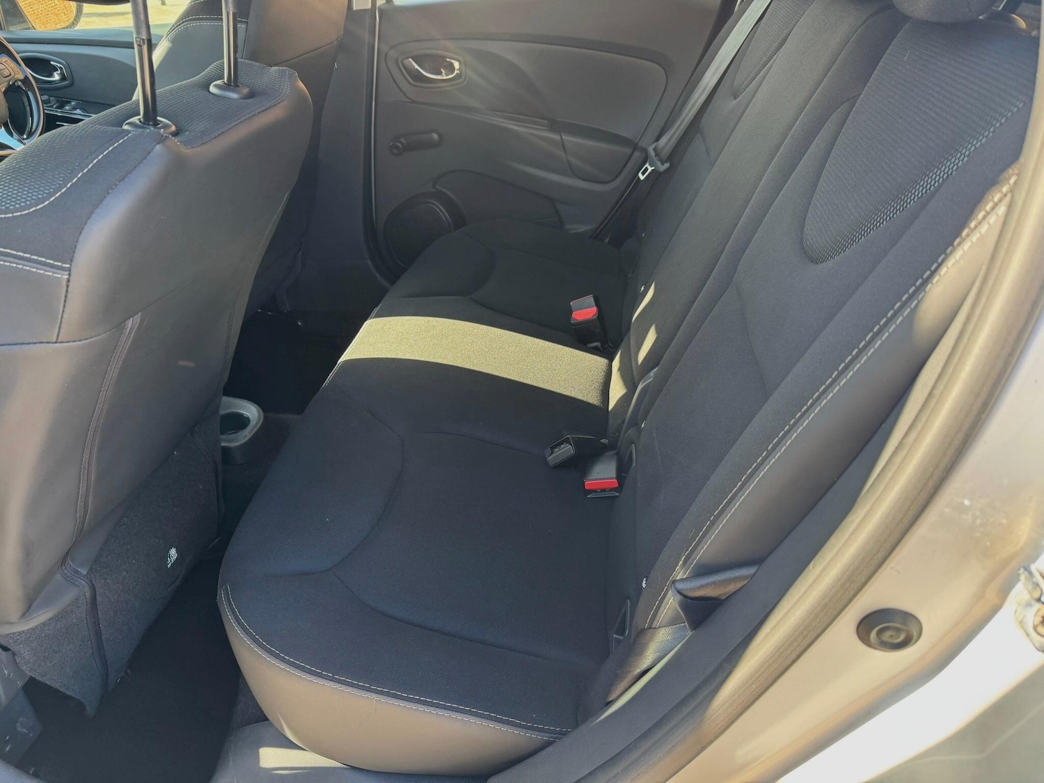 Used Renault Clio for sale - 77784560: Photo 24