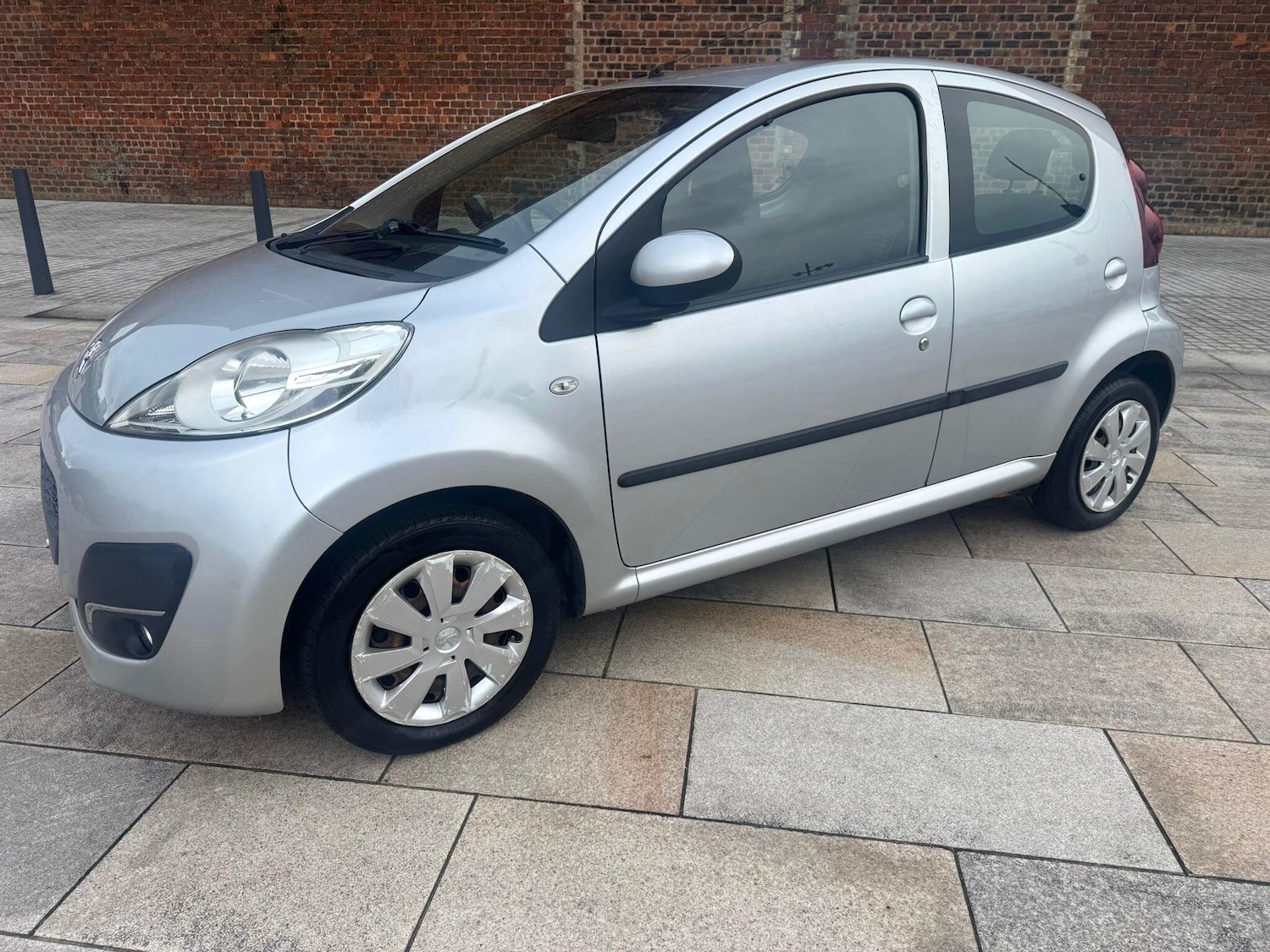Used Peugeot 107 2014 for sale - 76121277: Photo 11