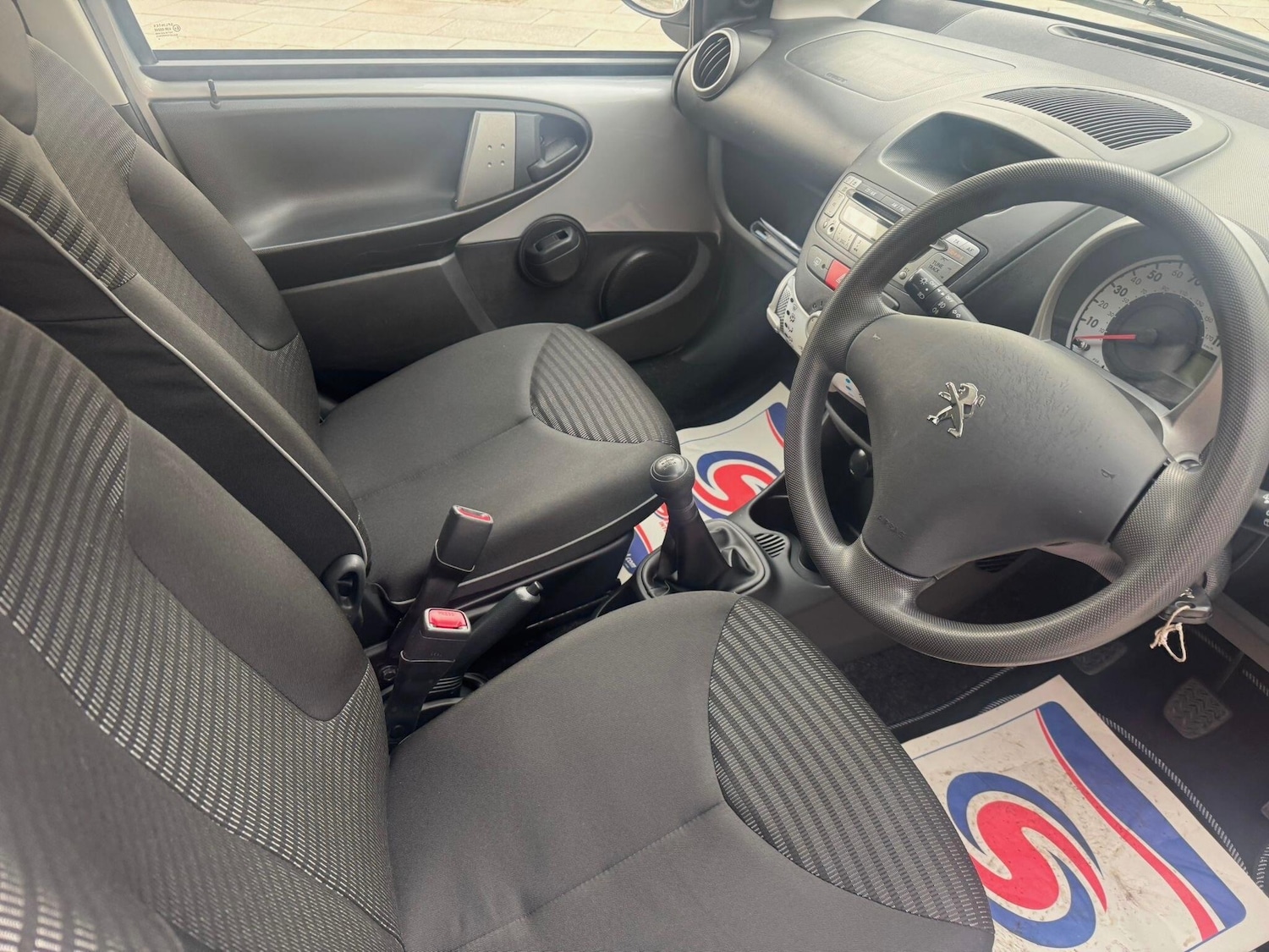 Used Peugeot 107 2014 for sale - 76121277: Photo 25