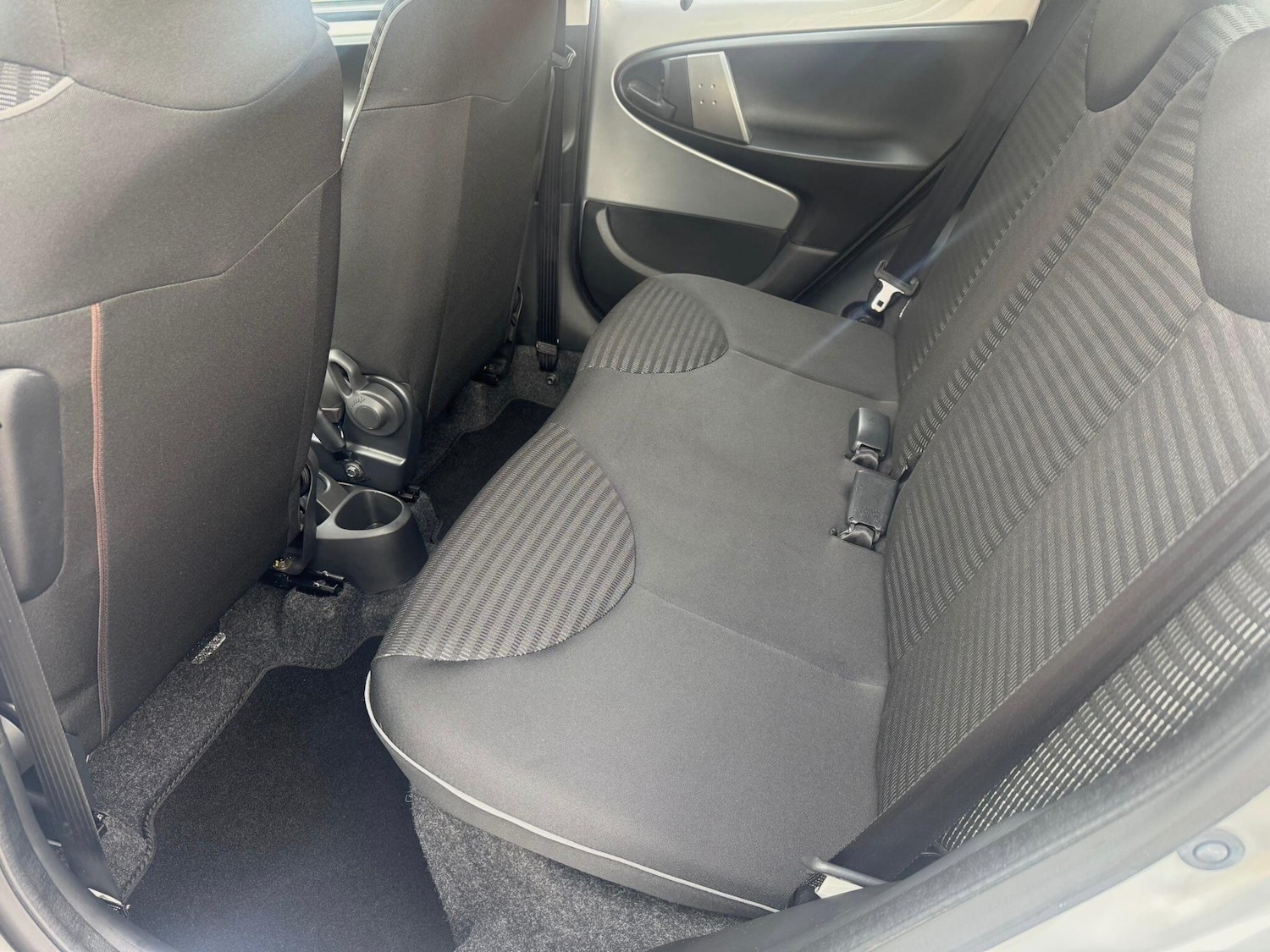 Used Peugeot 107 2014 for sale - 76121277: Photo 27