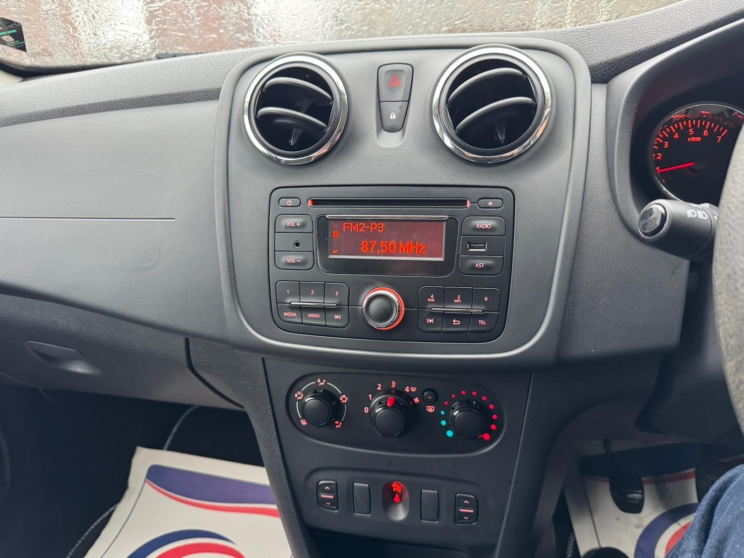 Used Dacia Sandero 2016 for sale - 76727435: Photo 25