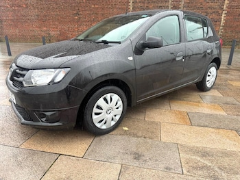 Used Dacia Sandero 2016 for sale - 76727435: Photo