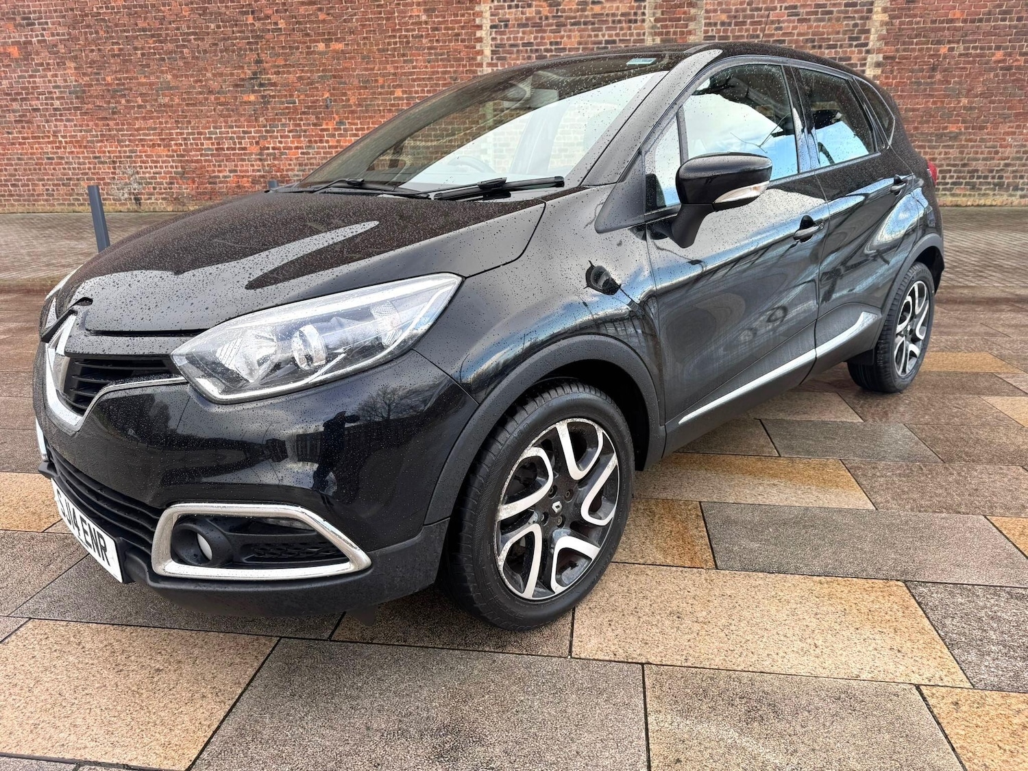 Used Renault Captur for sale - 77883371: Photo 11