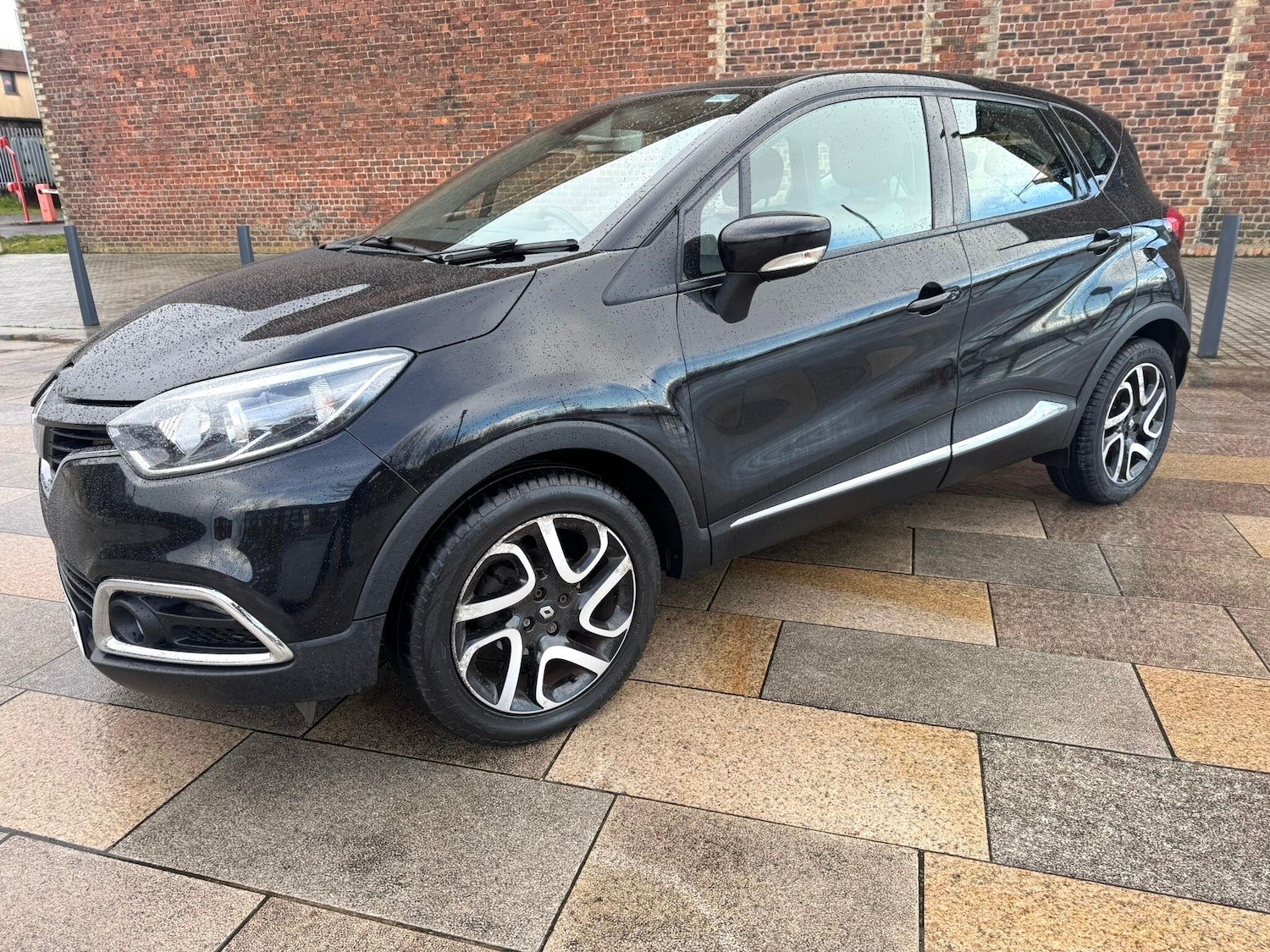 Used Renault Captur for sale - 77883371: Photo 14