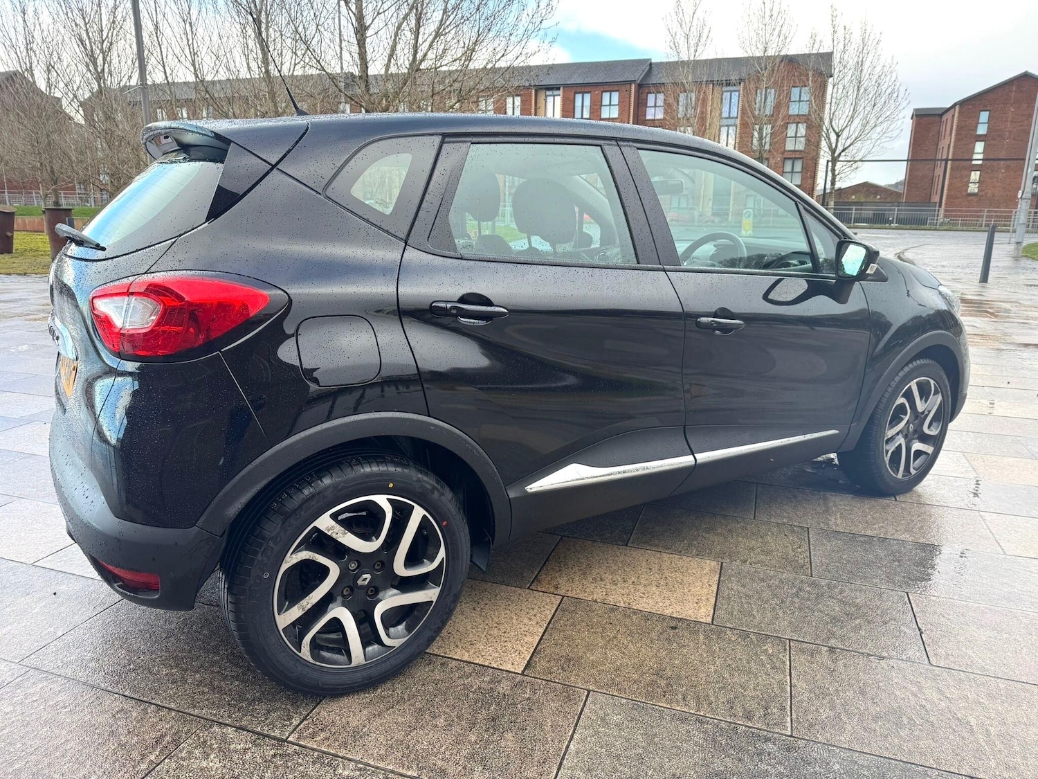 Used Renault Captur for sale - 77883371: Photo 19
