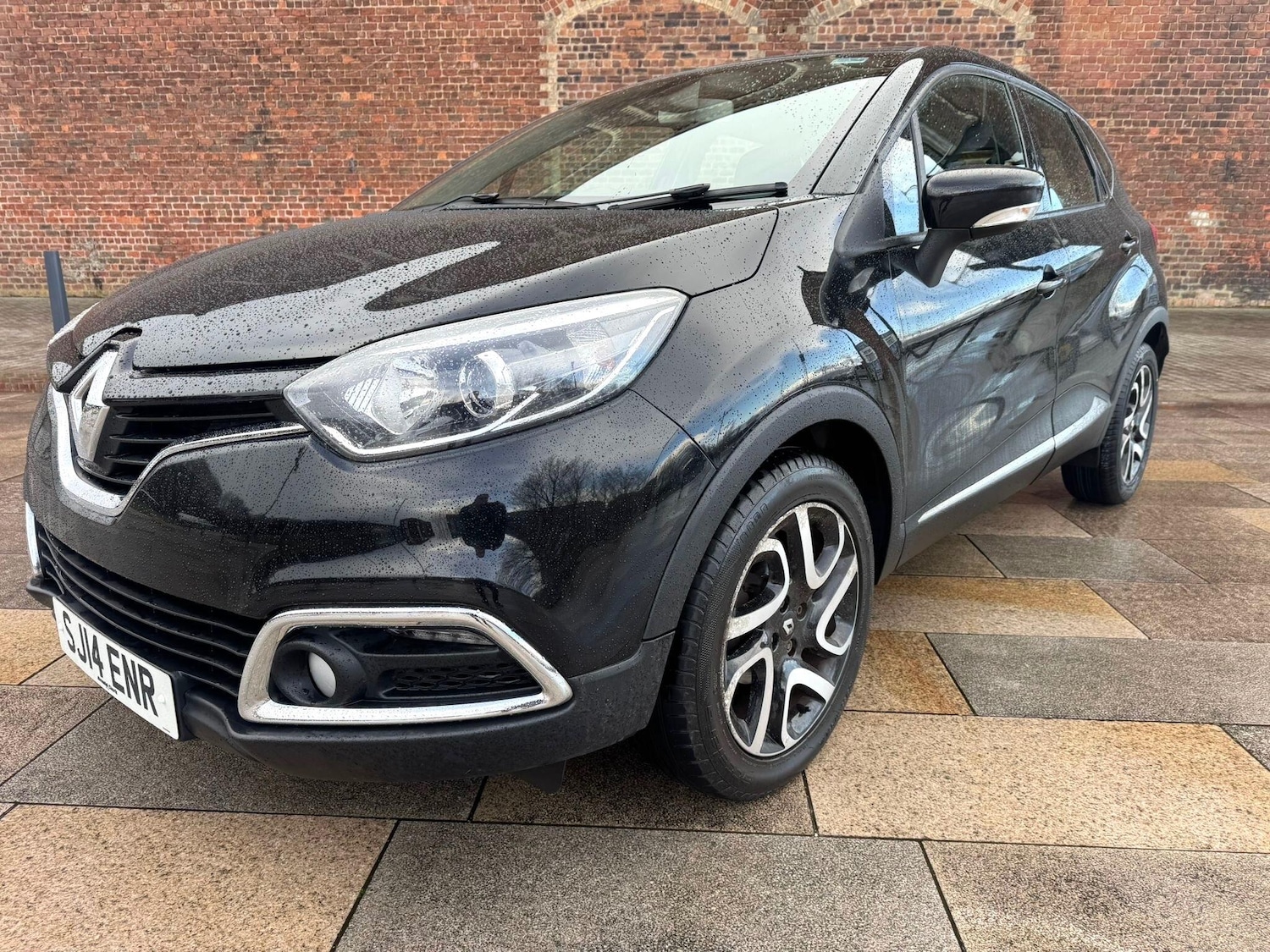 Used Renault Captur for sale - 77883371: Photo 3