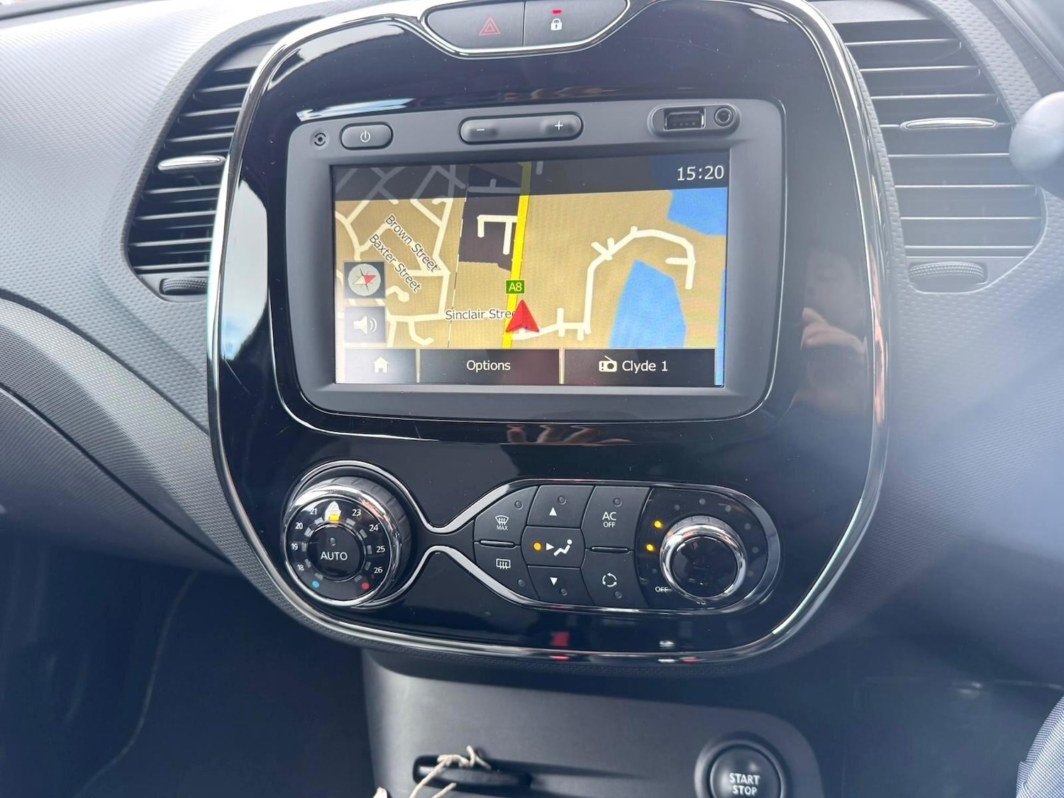 Used Renault Captur for sale - 77883371: Photo 30