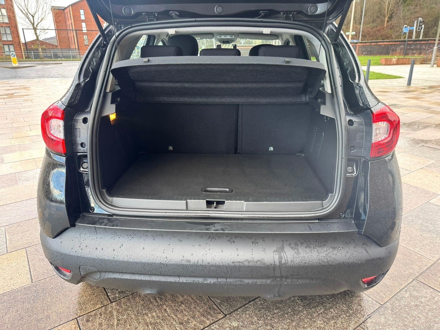 Used Renault Captur for sale - 77883371: Photo 31