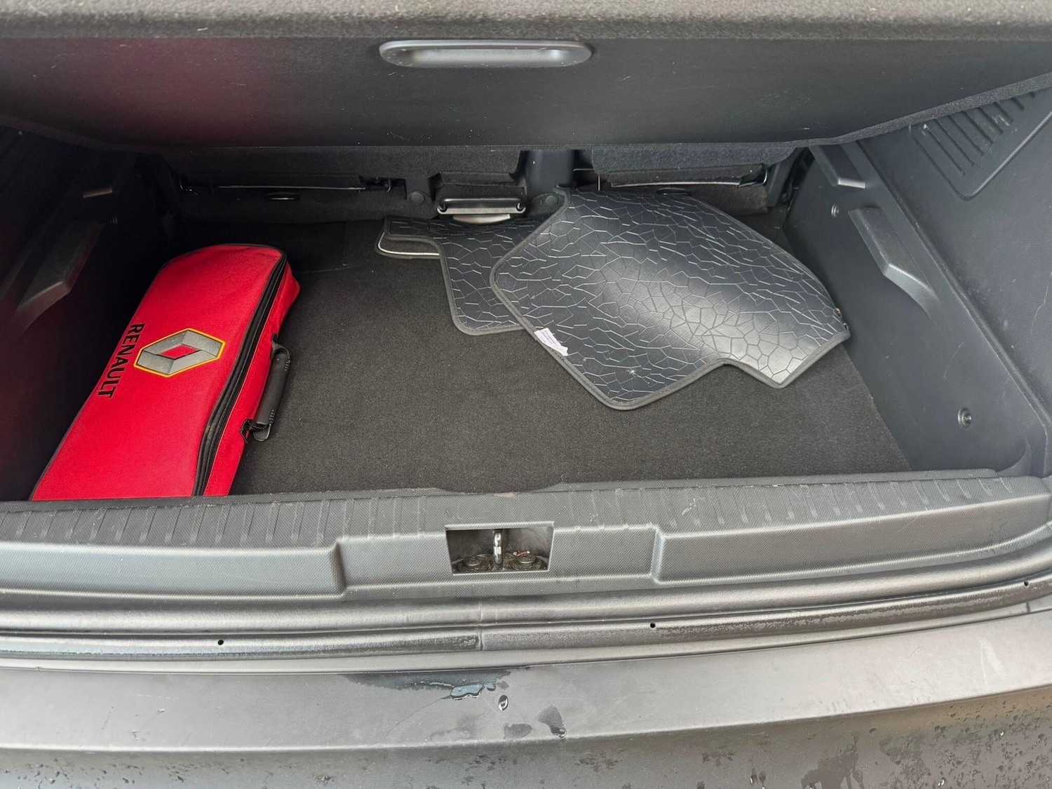 Used Renault Captur for sale - 77883371: Photo 32