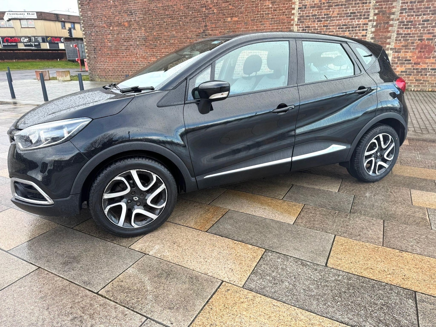 Used Renault Captur for sale - 77883371: Photo 36