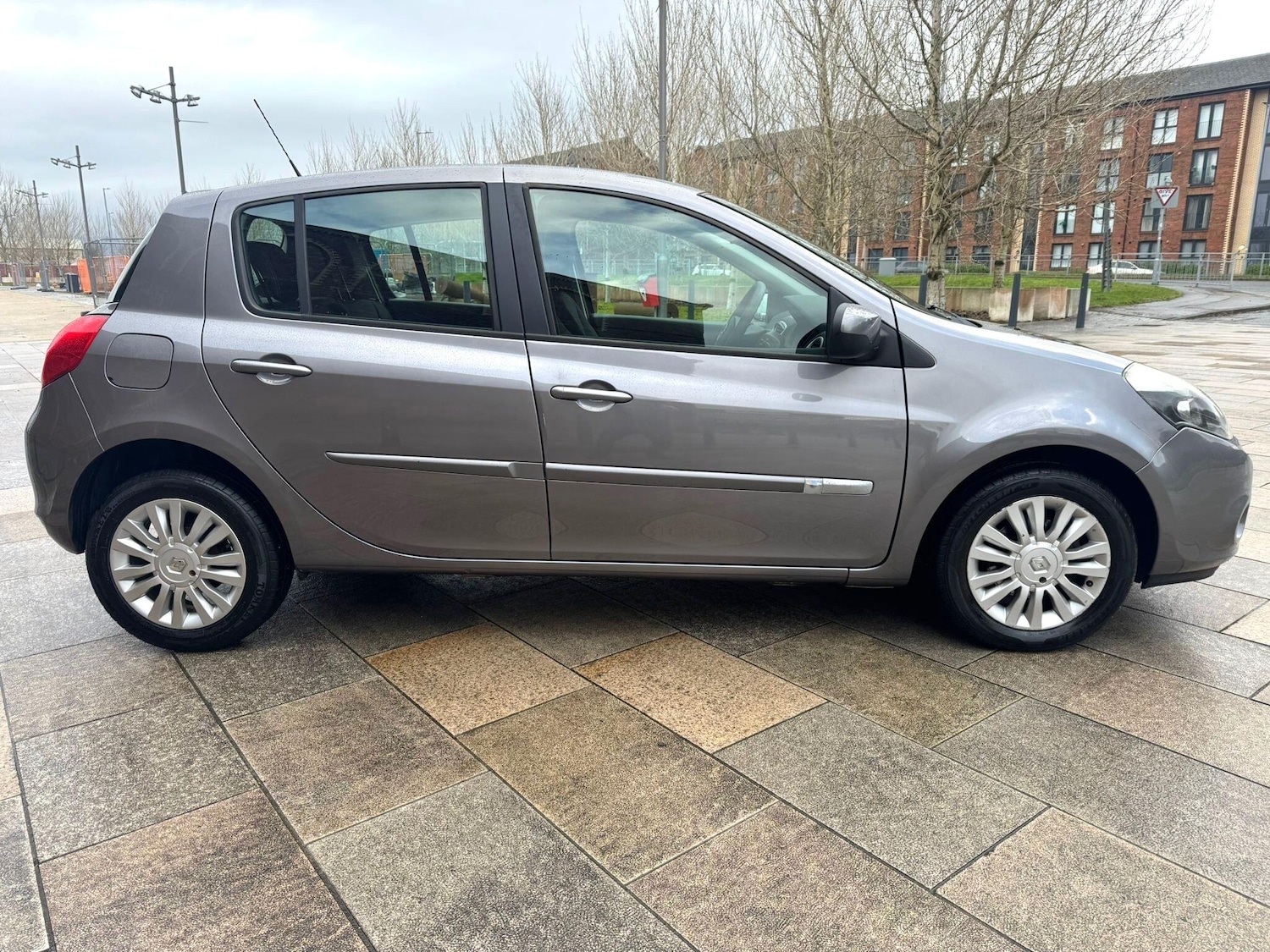 Used Renault Clio 2012 for sale - 77163094: Photo 24