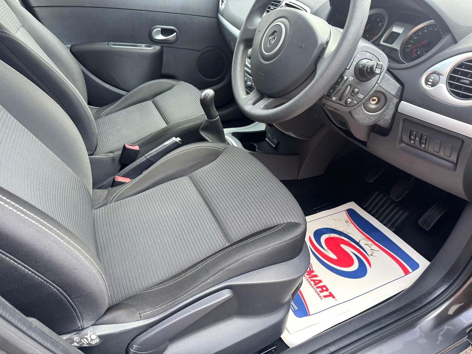 Used Renault Clio 2012 for sale - 77163094: Photo 31