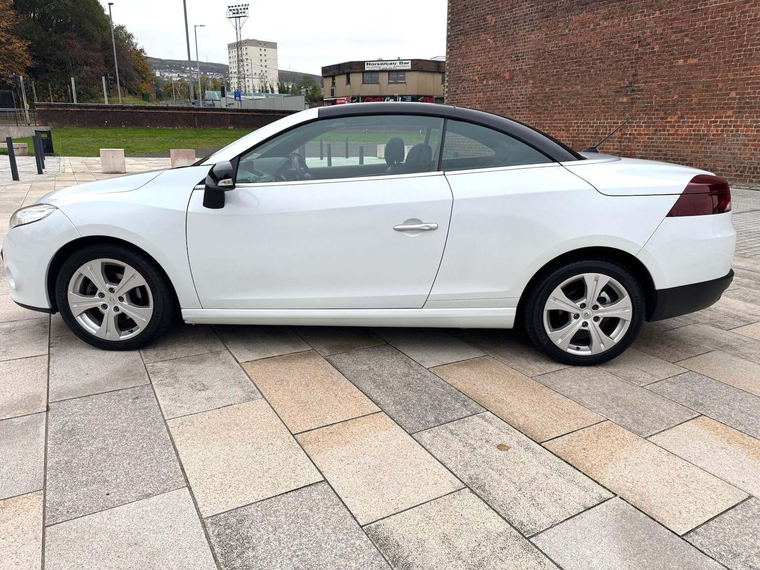 Used Renault Megane 2010 for sale - 76989573: Photo 14