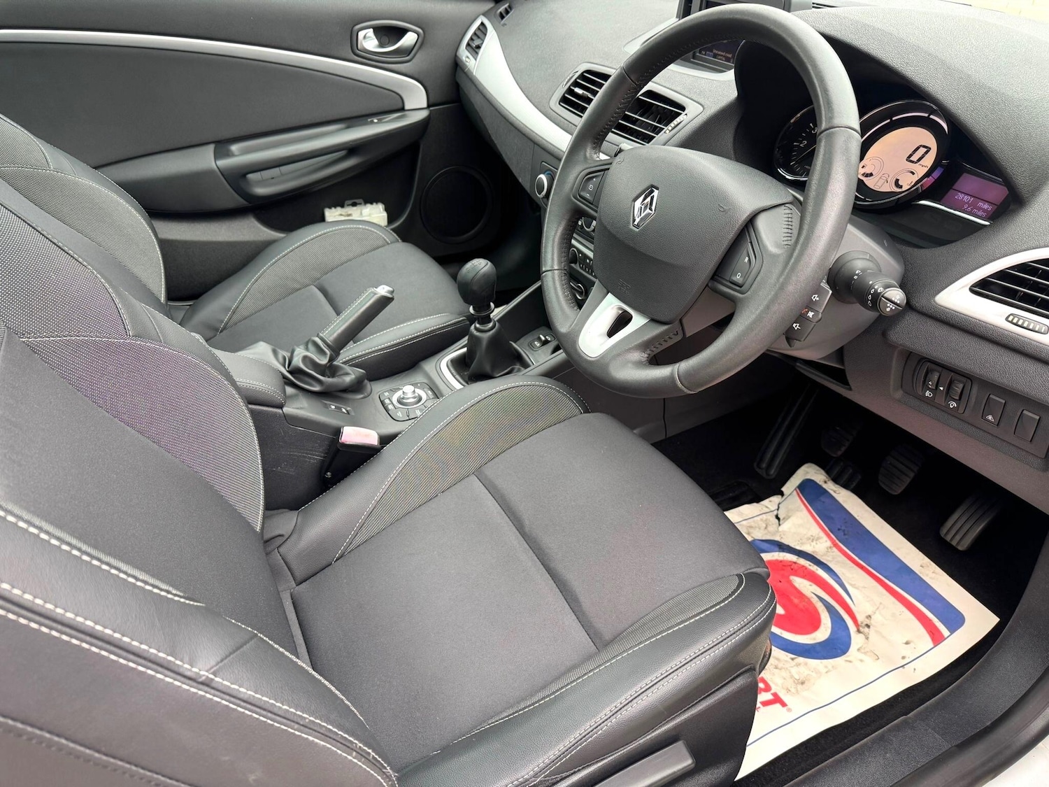 Used Renault Megane 2010 for sale - 76989573: Photo 24